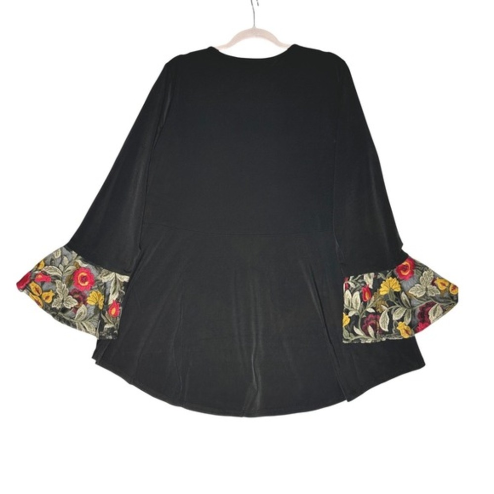 Susan‎ Graver Liquid Knit Embroidered Floral Mesh Bell Sleeve Tunic Top L - Picture 3 of 9